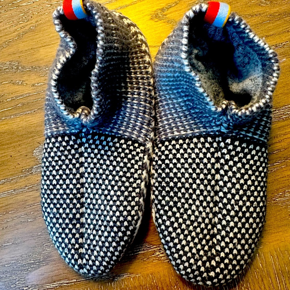 Bomba Gripper Slippers